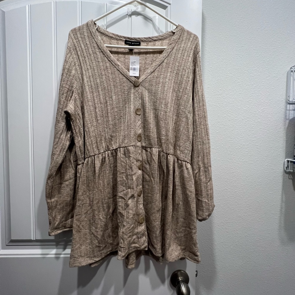 NEW WITH TAGS!  Lane Bryant Beige Buttoned Long Sleeve Top, Size 14/16